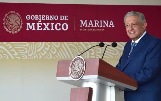 AMLO aseguró que Pemex y CFE estarían en bancarrota "si no fuera presidente"