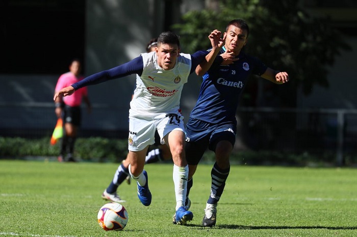 Atlético de San Luis golea a Chivas en duelo de preparación