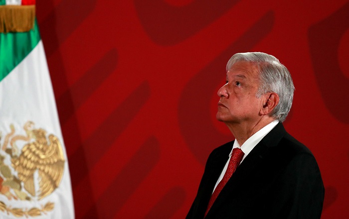 López Obrador anuncia otra consulta: ahora referendo revocatorio de su mandato