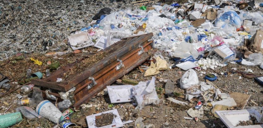 Ataúdes y desechos médicos: el mayor tiradero de basura a las afueras de CDMX