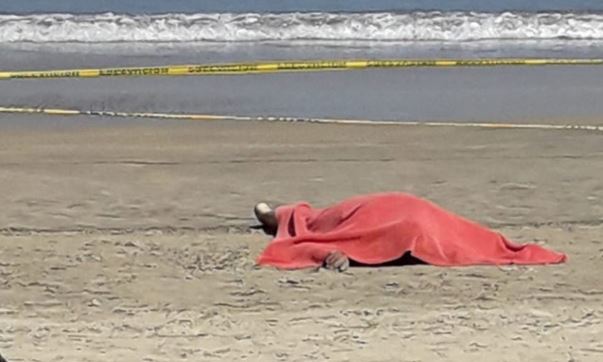 Turista de Hidalgo fue a pasear a las playas Acapulco y muere ahogado