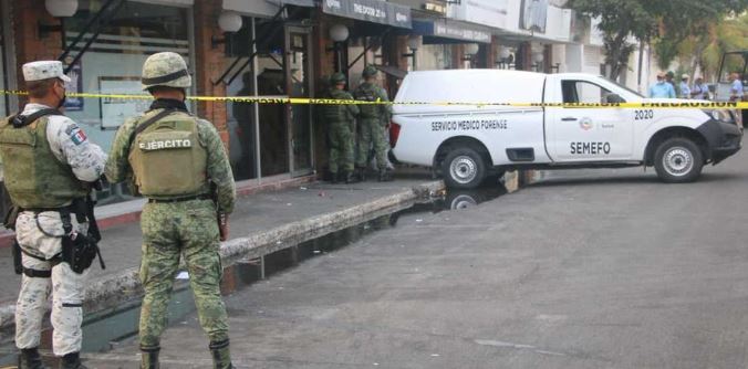 Ataque armado en bar de Acapulco con saldo de 2 muertos y un herido