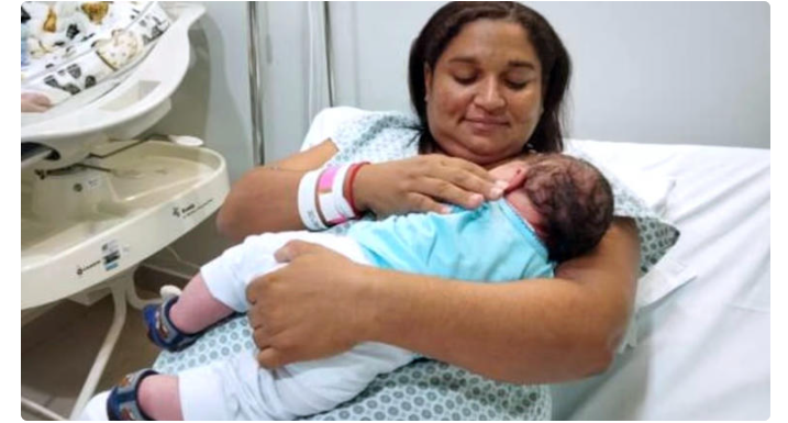 Nace un bebé de más de 5 kilos en Brasil y se vuelve viral por su tamaño inusual