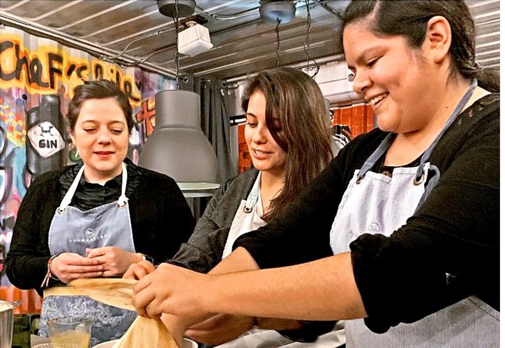 Le "echaron sal": ganadora de MasterChef México no cocinará para Isabel II