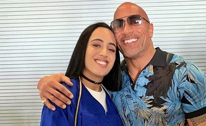 Simone Johnson, hija de “The Rock”, firma contrato con la WWE