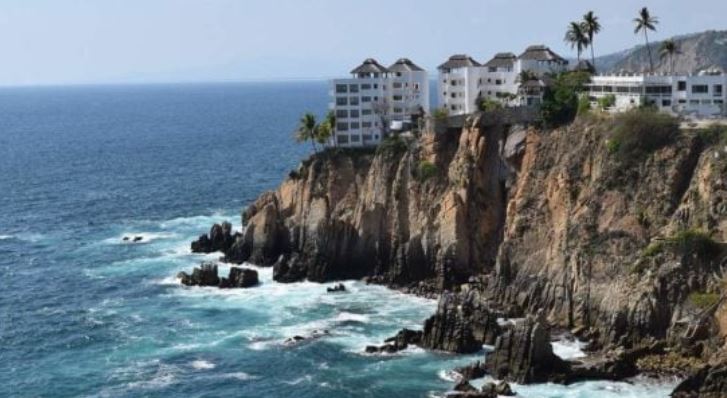 Crece angustia e incertidumbre para los empresarios de Acapulco tras huracán