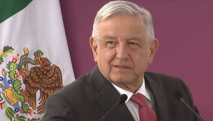 Rol de las mujeres es cuidar a los padres; feminismo lo quiere cambiar: AMLO