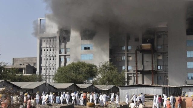 Al menos 5 muertos por incendio en la mayor fábrica de vacunas del mundo