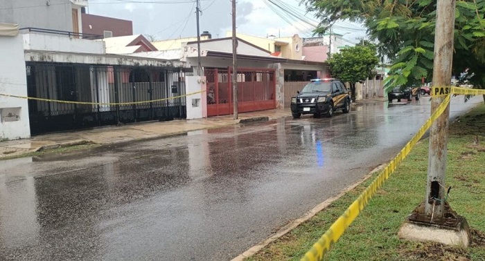 Hombre se habría cortado el cuello en fraccionamiento de Mérida