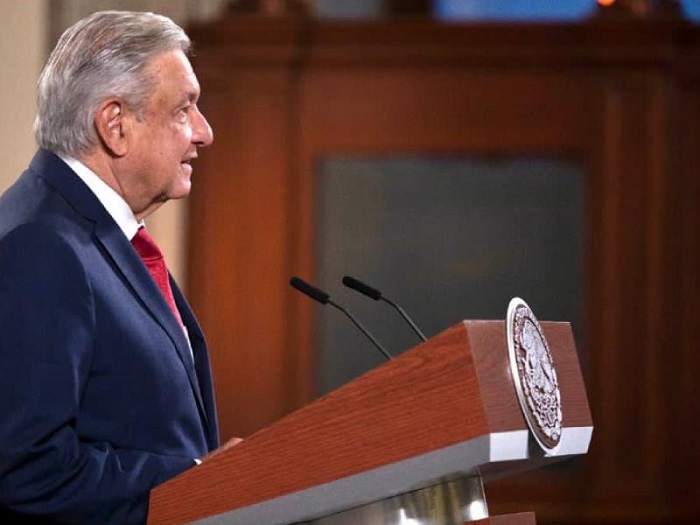 AMLO dice que el 71% de los mexicanos quiere que siga "gobernando"