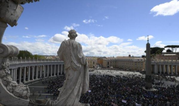 El Papa defiende a Juan Pablo II 'de inferencias ofensivas e infundadas'