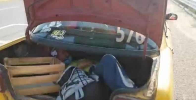 Tabasco: Taxista llevaba a su “pasajero” pero encajuelado