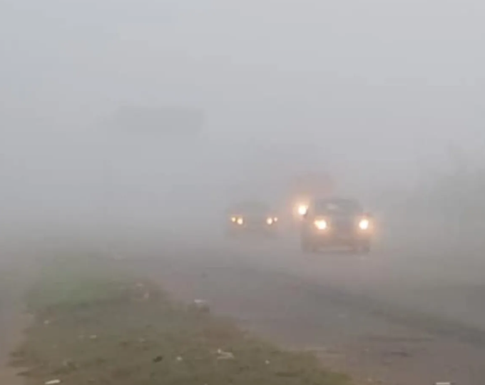 Neblina matutina dificulta el transito de vehículos en Mérida