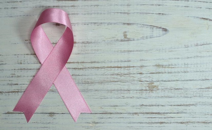 Mujeres latinas con 25% más de riesgo de cáncer de mama