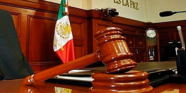 Disgusta a López Obrador resolución de la SCJN  sobre sueldos de funcionarios