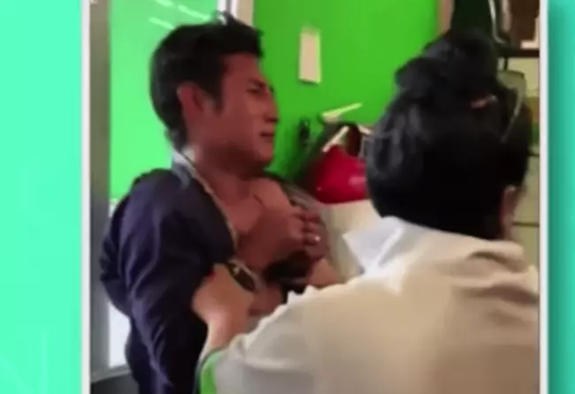 (VIDEO): Lo cachan robando champú y así se puso a llorar