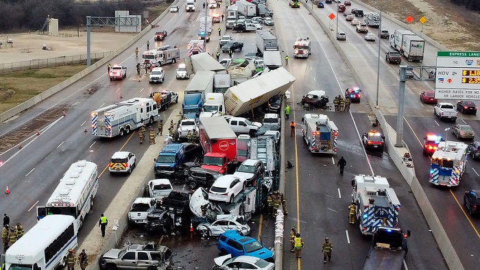 Video: Choque entre más de 100 vehículos con muchos muertos y heridos en EE,.UU.