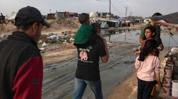 Tres rabinos y una periodista de EE.UU. son detenidos por meter comida en Gaza