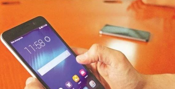 Hacienda planea un alza de precios de telefonía e internet hasta 56%