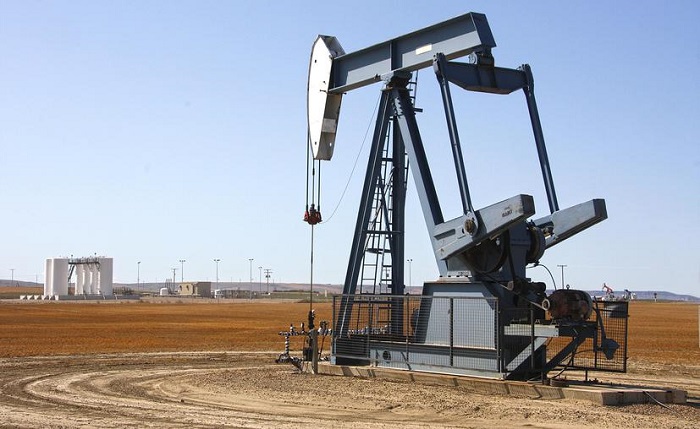 ¿Por qué se desplomó el precio del petróleo? La respuesta la tienen Arabia y Rusia