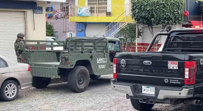 Jalisco: Hallan a indigente muerto en una alcantarilla; lo golpearon y calcinaron