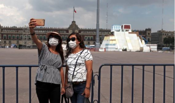 Durísimas críticas a la maqueta del Templo Mayor en el Zócalo: "Un desfiguro"