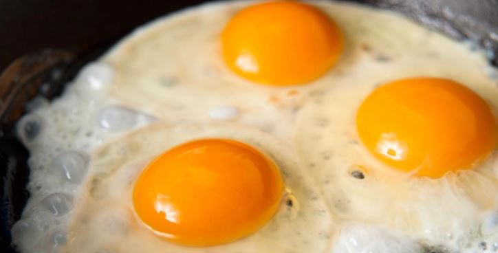 ¿Es bueno o malo comer huevos todos los días? ¿Ayuda o perjudica tu salud?