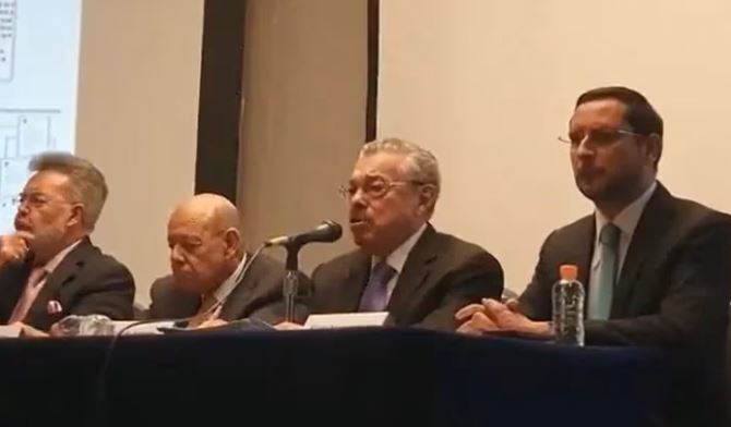 Abogados de Yasmín Esquivel amenazan a la UNAM por investigar el plagio en su tesis