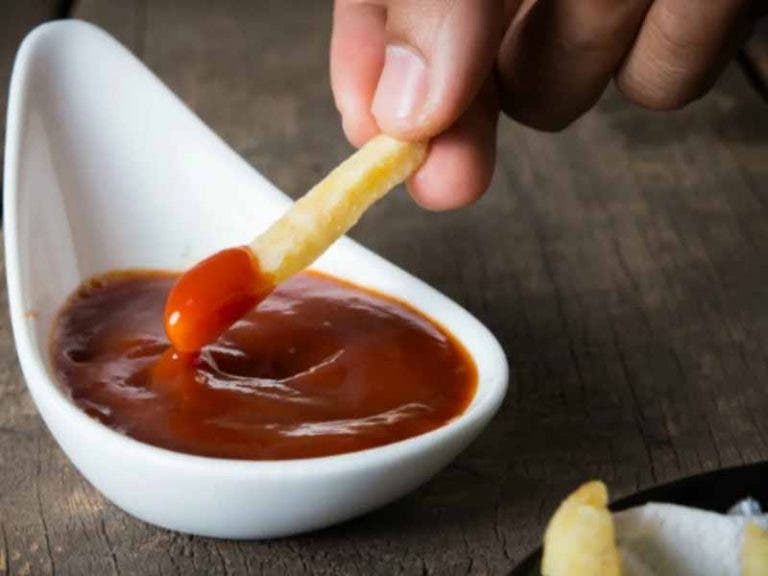 Profeco alerta sobre una marca de salsa catsup que es dañina