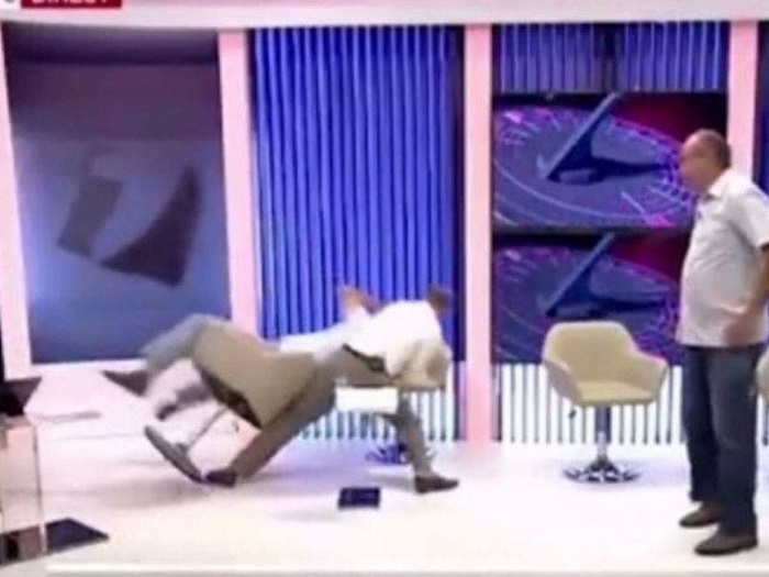 (VIDEO) Políticos se agarran a golpes en pleno programa en vivo