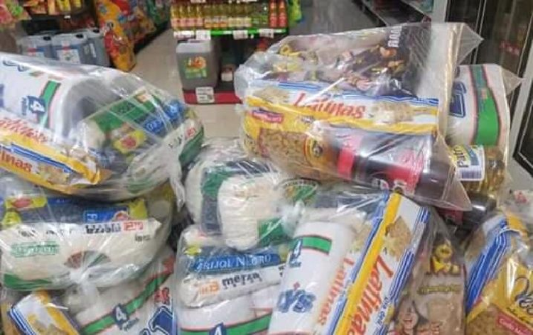 Yucatán: Comerciante se endeuda para donar mercancía a abuelitos