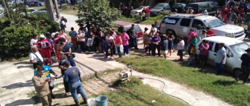 Vecinos salvan a niños que accidentalmente incendiaron su casa