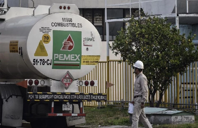 AMLO capitaliza a Pemex con 5 mil millones de dólares