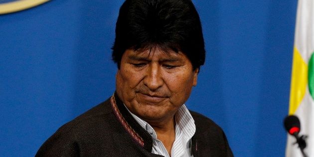 Pasan charola para Evo Morales; diputados: pero que no sean limosnas