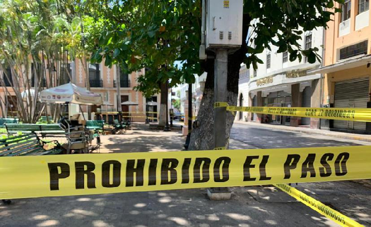 Restringen el paso en parques del Centro de Mérida