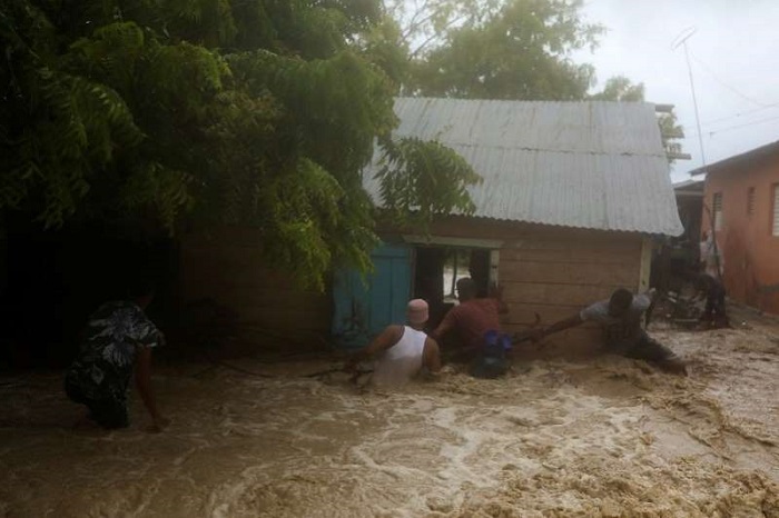 Tormenta Laura deja al menos 12 muertos en República Dominicana y Haití