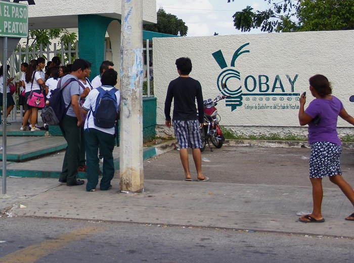 Yucatán paga deuda que la Federación tenía con maestros del Cobay