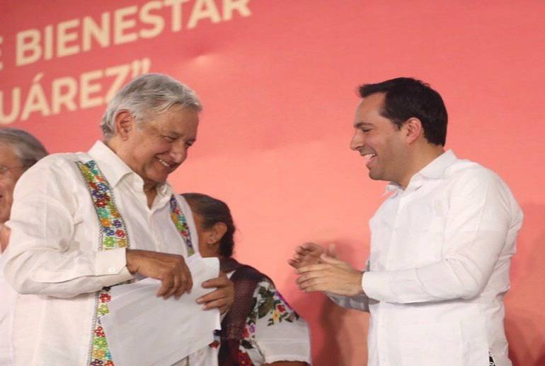 “Lluvia de anuncios y ofrecimientos” durante la visita de AMLO a Yucatán