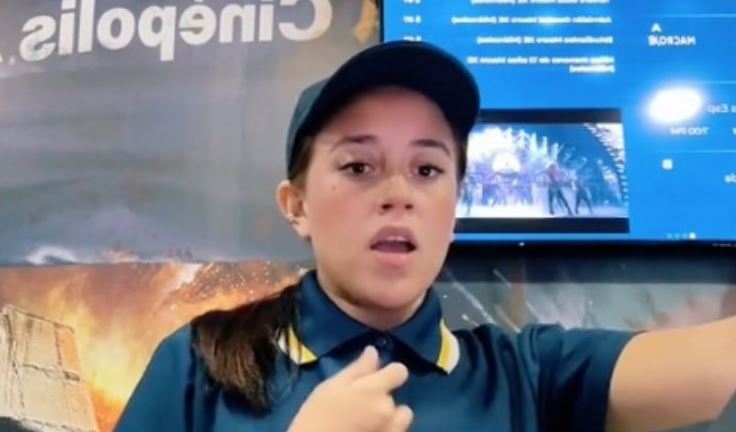 Ex estrella infantil de Televisa, ahora trabaja en un cine vendiendo palomitas