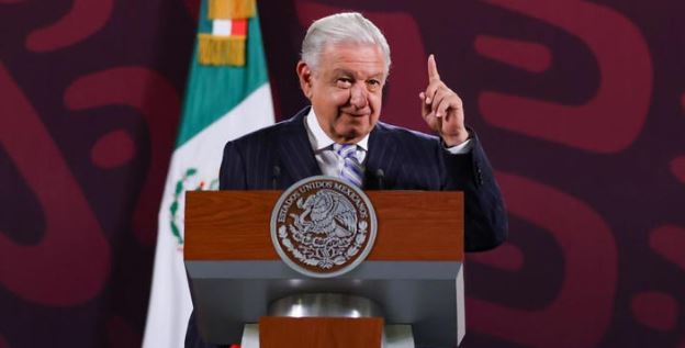 Cree AMLO que en 28 días pueda hacer algo para hallar a normalistas de Ayotzinapa