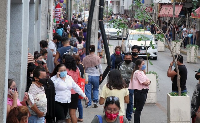 Especialistas: Salir del encierro en esta Navidad, acción que puede salir muy cara para la salud