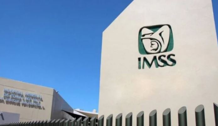 Informa el IMSS que adelantará el pago de pensiones de mayo