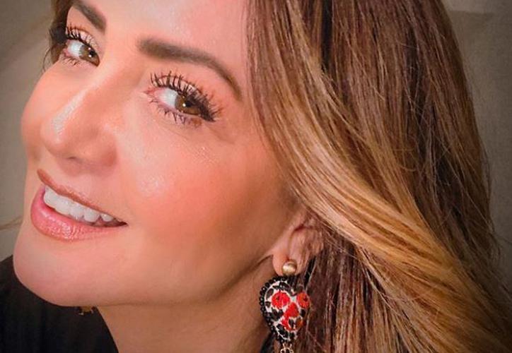 Andrea Legarreta muestra sus 'atributos' con atrevido atuendo