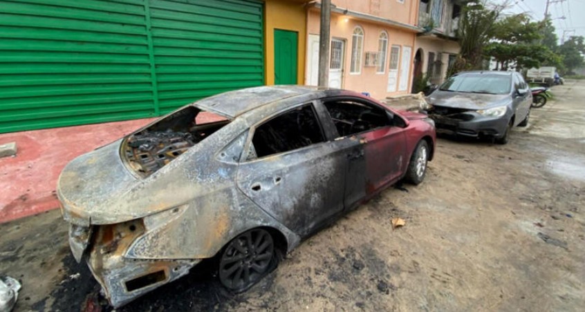 Queman autos en Tabasco por captura de líder de “La Barredora”