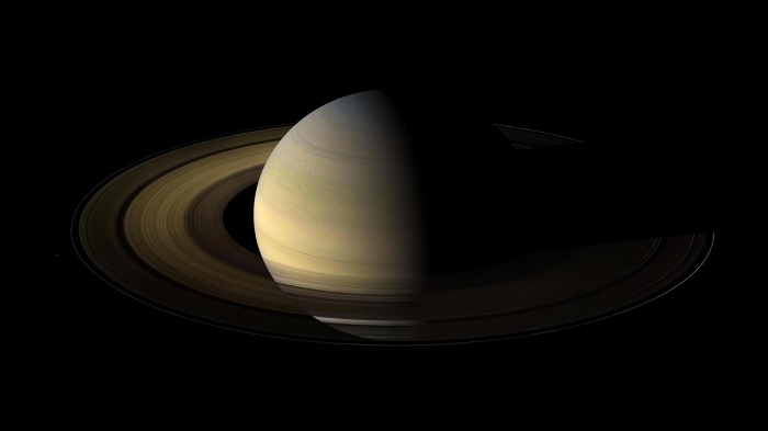 Científicos mexicanos descubren planeta semejante a Saturno