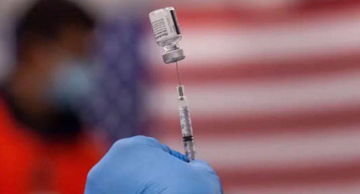 ¿Irías a EE.UU. para vacunarte? Esto es lo que gastarías desde México