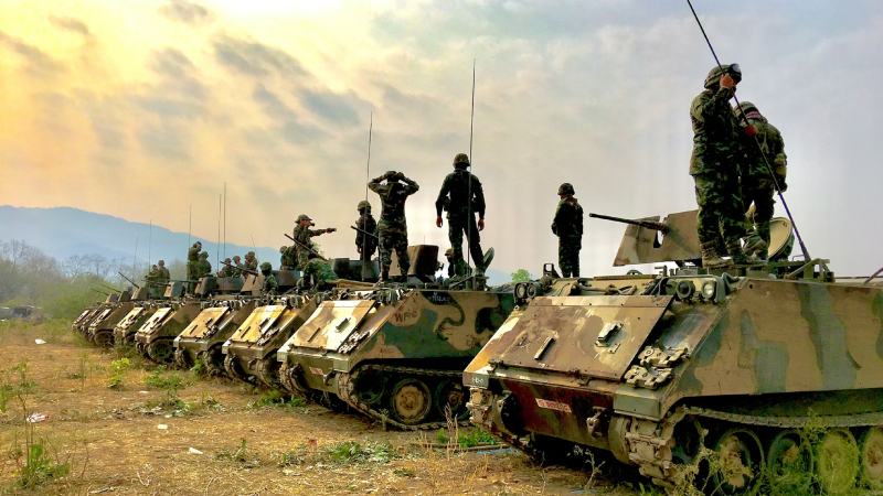 Militares